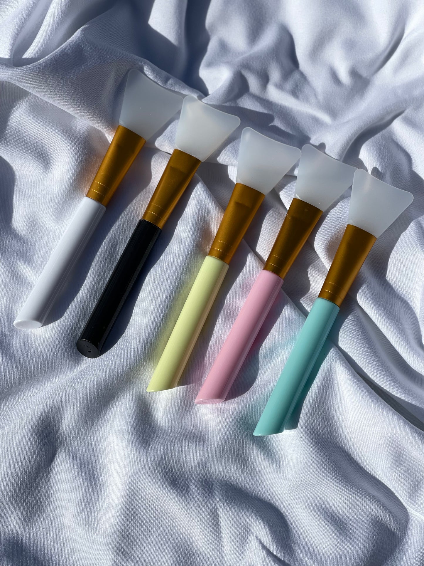 Face Mask Applicator